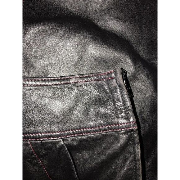 Leather Skirt Womens Red Stitching Slash Pockets Back Pockets Italy Size 8 Black - Picture 10 of 11